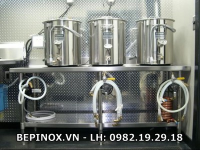 Bàn chuyên dụng làm bằng Inox