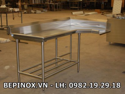 Bàn góc Inox có giá dưới