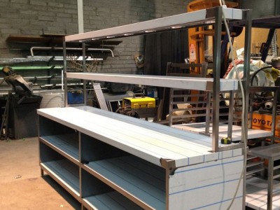 Quầy inox có đèn giữ nóng đĩa