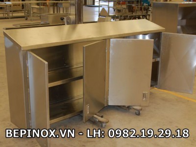 Tủ inox 4 cánh treo tường